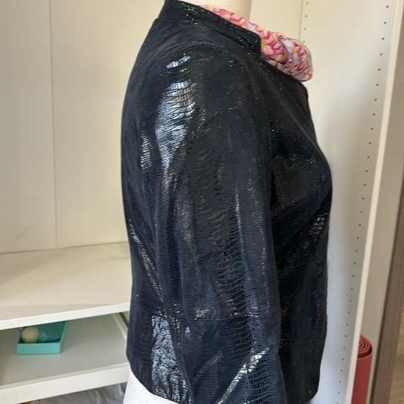 Jacket - Picture 3 of 10